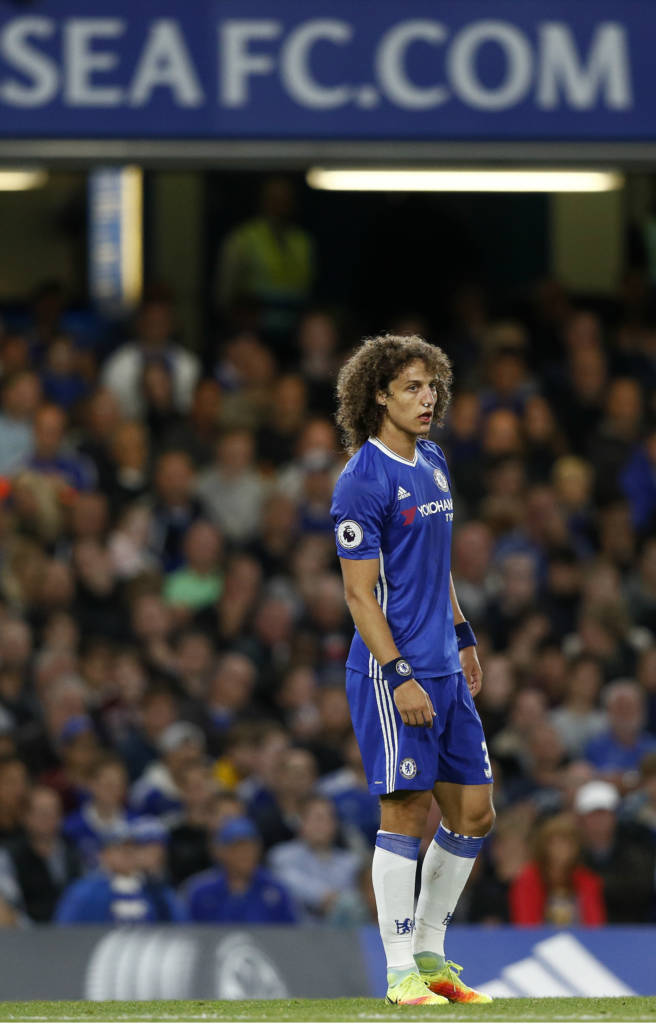David Luiz reestreou pelo Chelsea com derrota (Foto: Adrian Dennis/AFP)