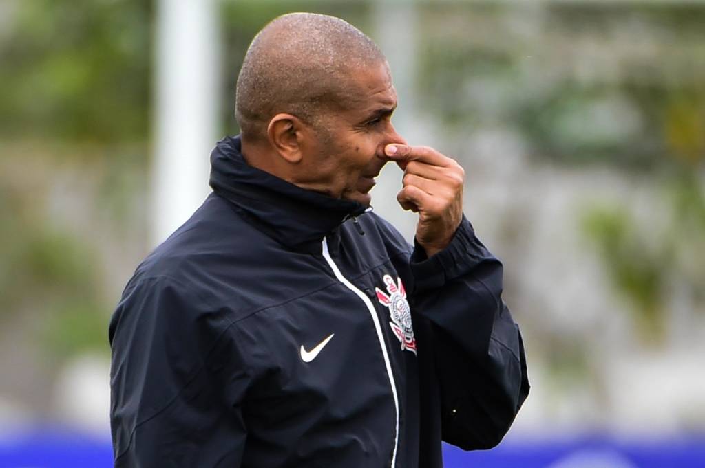 Técnico do Corinthians lembrou que o Palmeiras já jogou sem Jesus durante as Olimpíadas (foto: Djalma Vassão/Gazeta Press)