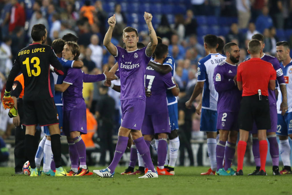 Kroos entrou no lugar de Casemiro, machucado (Foto: AFP/Pau Barrena)