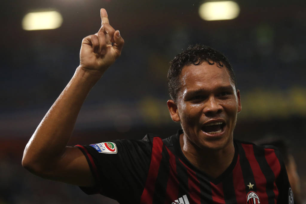 Bacca marcou o gol da vitória do Milan sobre a Sampdoria (Foto: Marco Bertorello/AFP)
