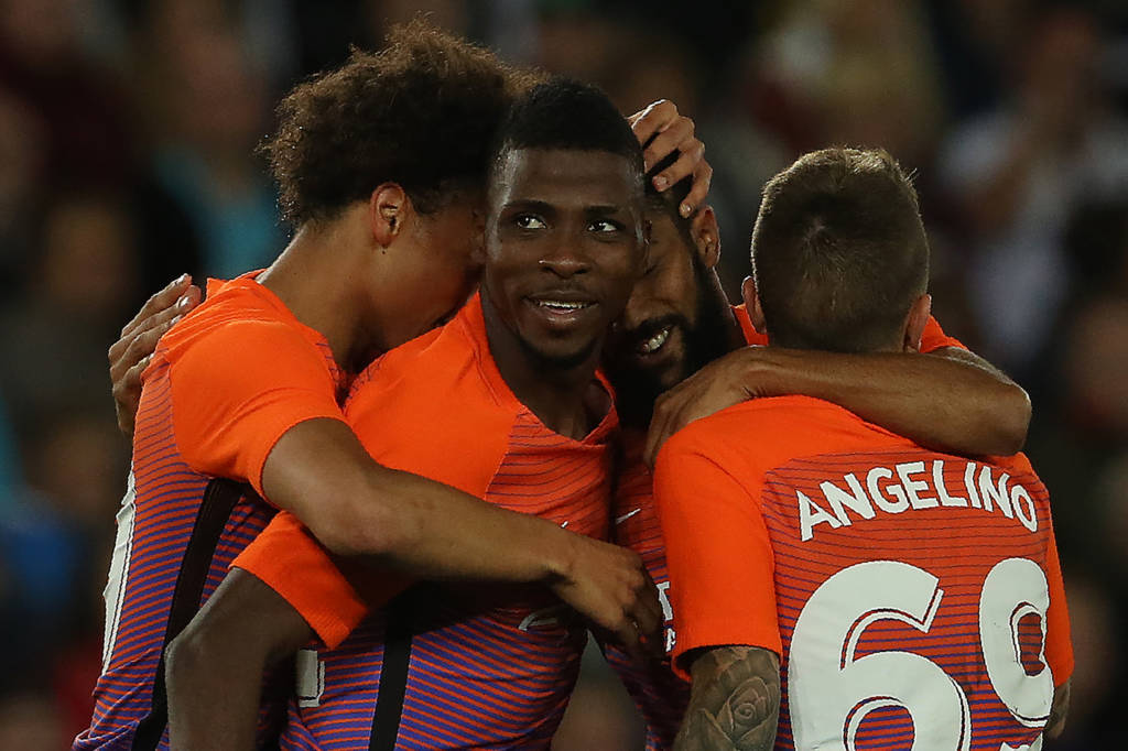 Clichy comemora primeiro gol da partida (Foto: AFP)