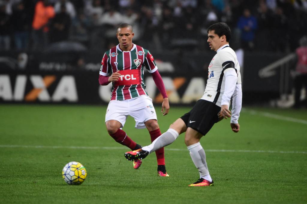 Fagner vê público baixo como reflexo das atuações anteriores do Corinthians (Foto: Djalma Vassão/Gazeta Press)