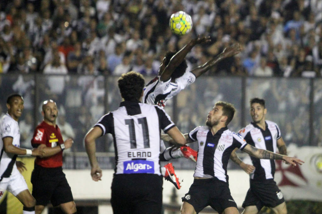 Lucas Lima contestou as reclamações do Vasco (foto: Paulo Fernandes/Vasco)
