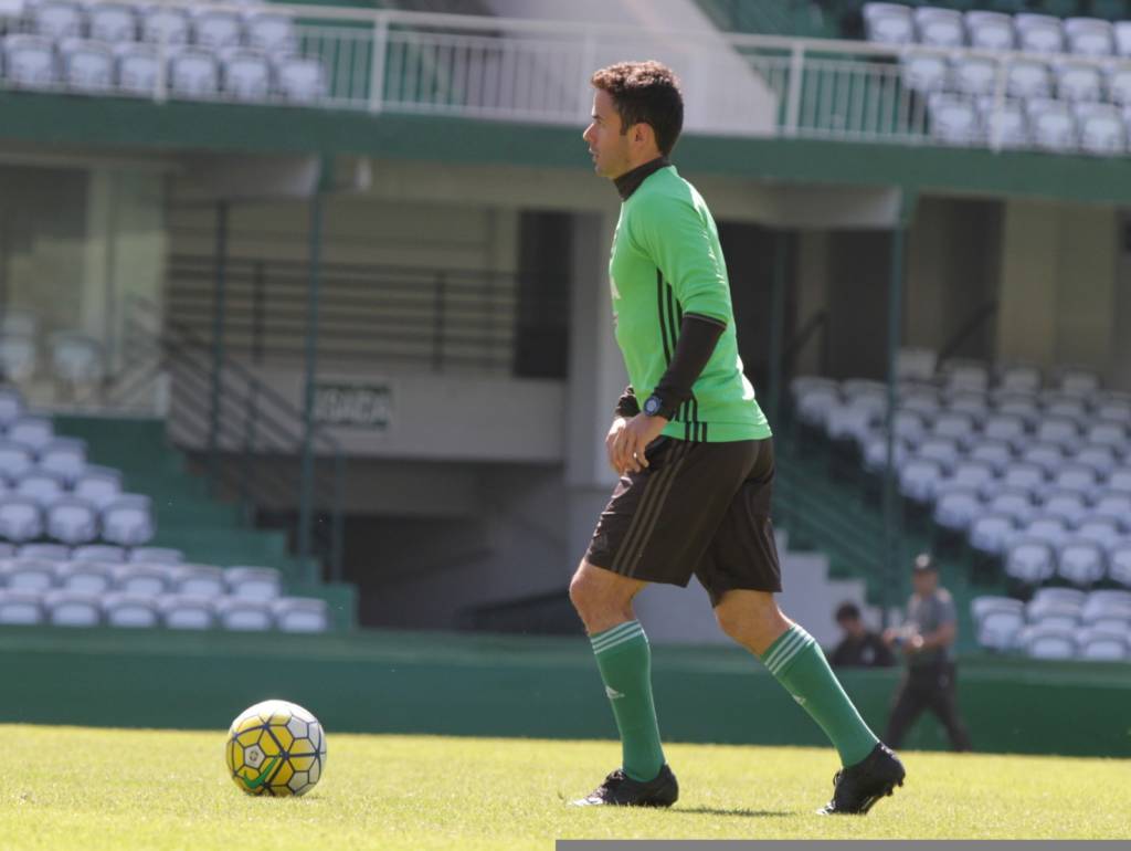 O meia Juan deve reforçar o Coxa diante do líder do Brasileirão (Foto: Coritiba/Site Oficial)