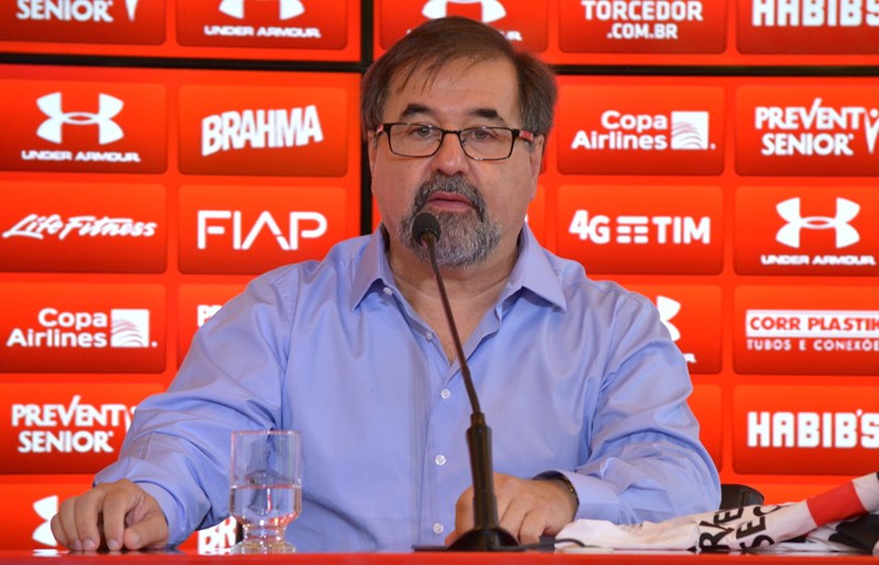 Marco Aurélio Cunha não garantiu a permanência de Ricardo Gomes em 2017 (Foto: Érico Leonan/SPFC)
