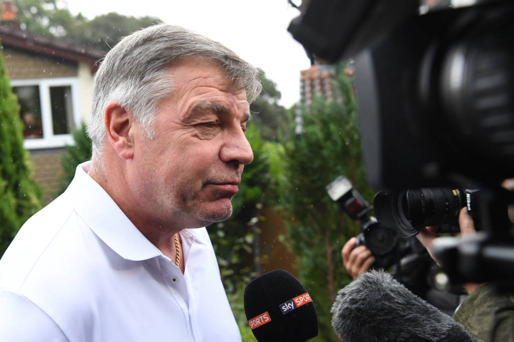Former England national football team manager Sam Allardyce speaks to the press outside his home in Bolton on September 28, 2016. Sam Allardyce's reign as England manager came to a humiliating end yesterday as he departed after just 67 days in charge following his controversial comments in a newspaper sting. / AFP PHOTO / PAUL ELLIS