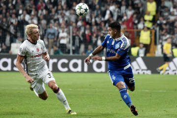 Besiktas e Dínamo de Kiev ficaram no 1 a 1 (Foto: Ozan Kose/AFP)