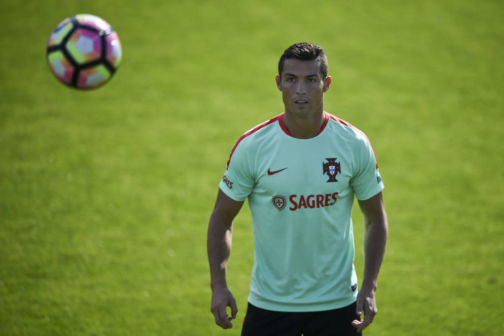 Cristiano Ronaldo volta à seleção, após ser desfalque por lesão (Foto: Patricia de Melo Moreira/AFP) 