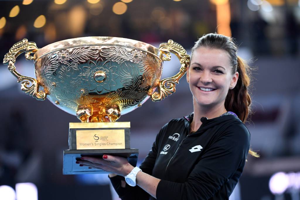 Agnieszka Radwanska comemora o bicampeonato do WTA de Pequim (Foto: Wang Zhao/AFP)