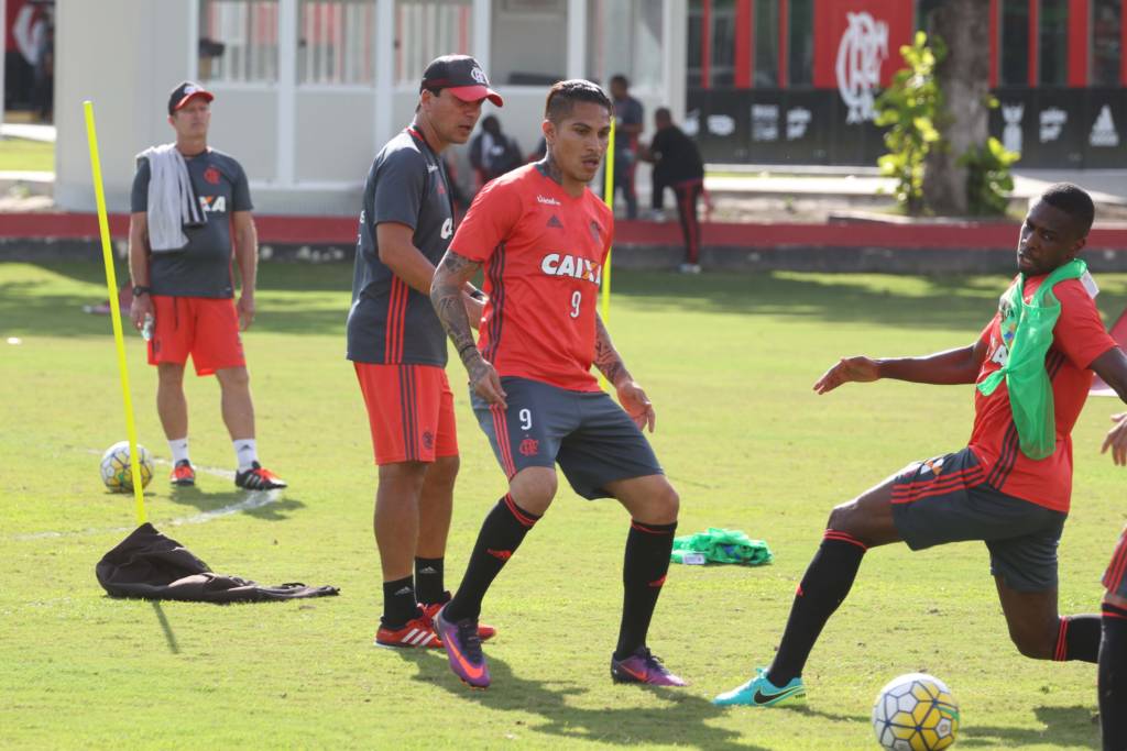 Guerrero deve reassumir a titularidade no Fla (Foto: Gilvan de Souza/Flamengo)