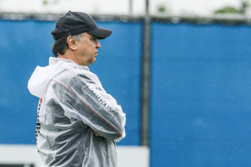 Marcelo Oliveira fechou treinamento em Porto Alegre (Foto: Bruno Cantini/Atlético-MG)