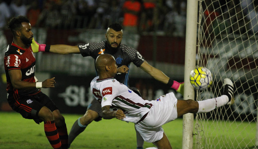 Rio de Janeiro - 13/10/2016 - RAULINO DE OLIVEIRA Fluminensex Flamnego jogam esta tarde pela trigésima rodada do Brasileirão 2016. FOTO NELSON PEREZ/FLUMINENSE F.C. IMPORTANTE: Imagem destinada a uso institucional e divulgação, seu uso comercial está vetado incondicionalmente por seu autor e o Fluminense Football Club. IMPORTANT: image intended for institutional use and distribution. Commercial use is prohibited unconditionally by its author and Fluminense Football Club