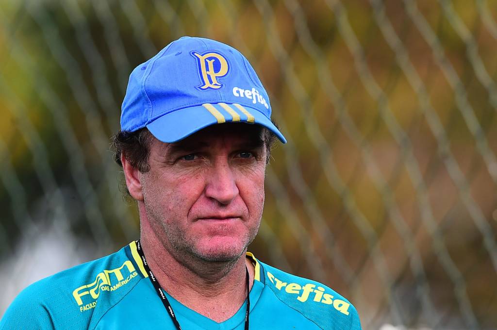 Cuca, técnico do Palmeiras, durante treino na Academia de Futebol, na Zona Oeste da capital paulista.