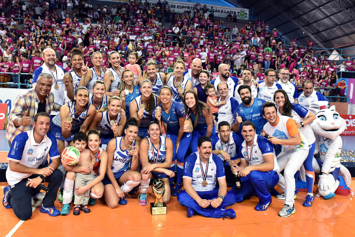 Osasco venceu o Pinheiros e conquistou o quinto Paulista consecutivo (Foto: João Pires/Fotojump)