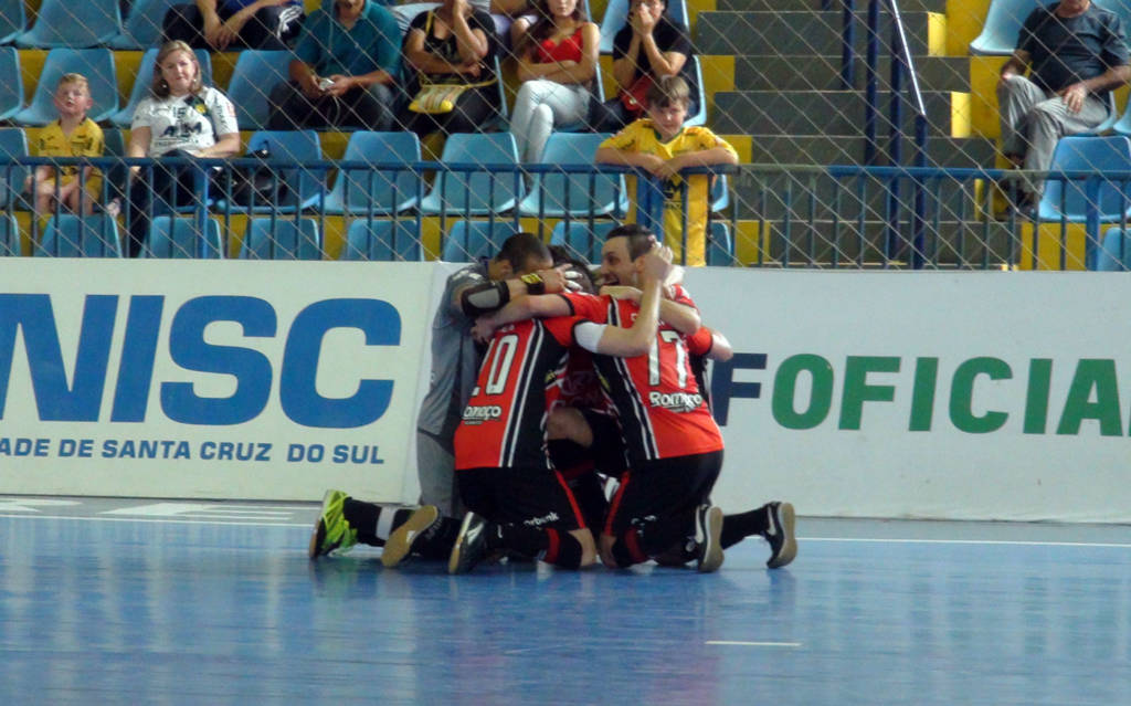 Joinville joga por um empate para avançar às semifinais da LNF (Foto: Divulgação/JEC)