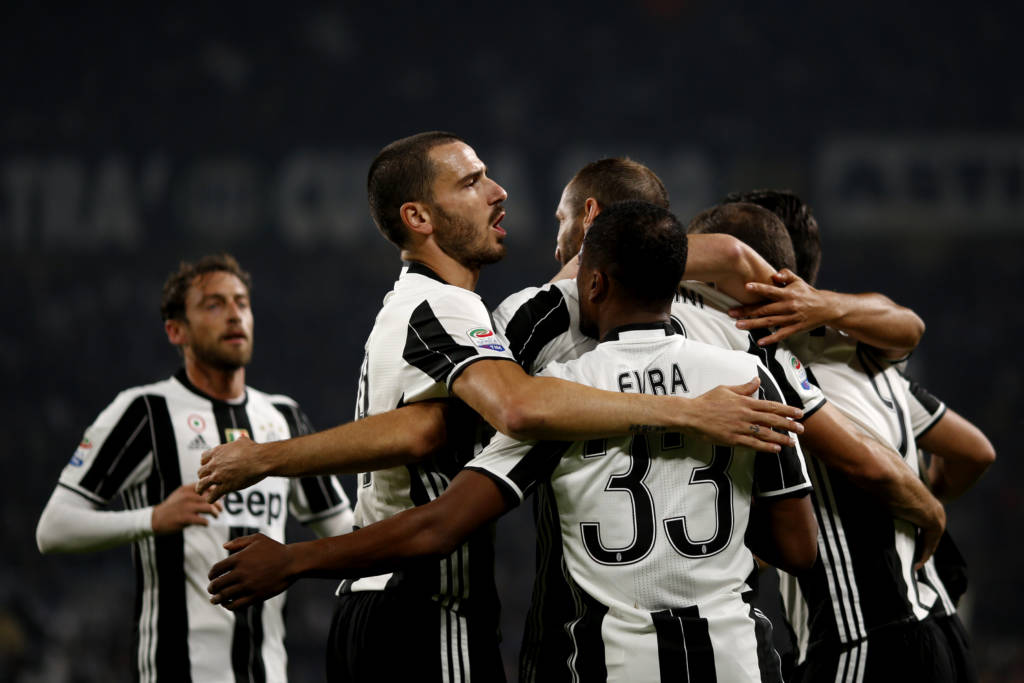 O zagueiro Giorgio Chiellini marcou o segundo gol da Juventus na vitória sobre a Sampdoria (Foto: Marco Bertorello/AFP)