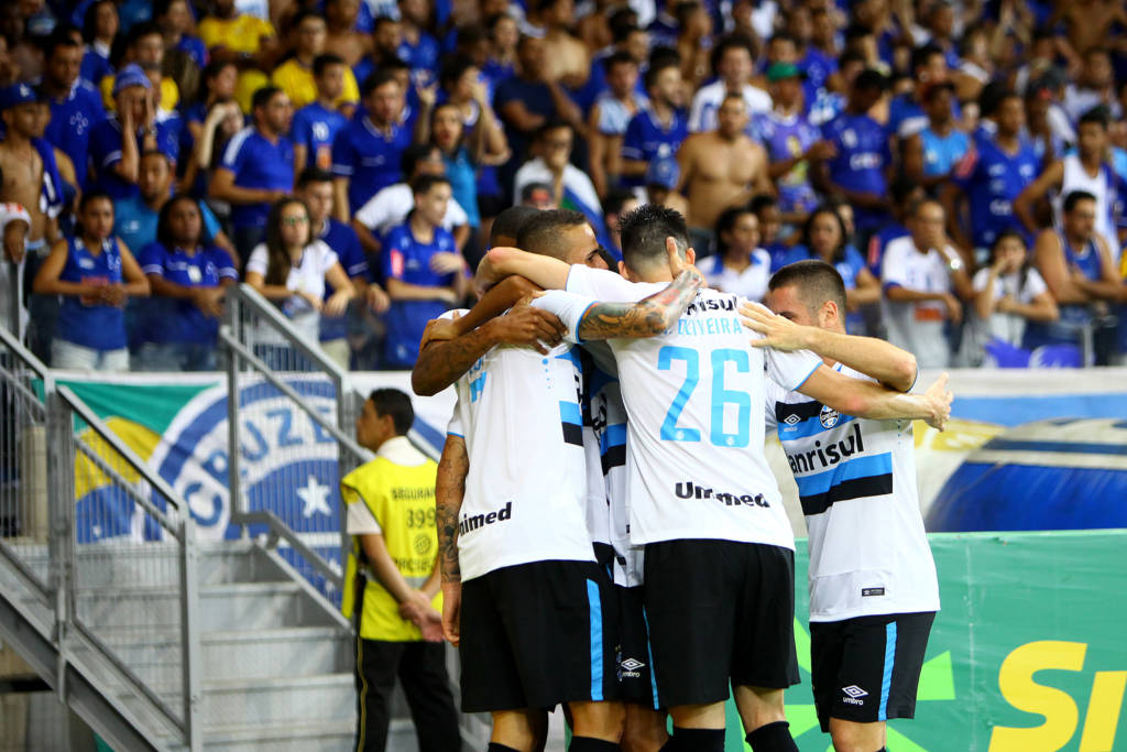 Grêmio conseguiu vantagem importante fora de casa (Foto: Lucas Uebel/GrêmioFBPA)
