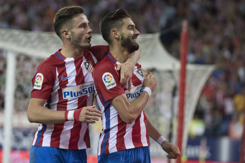 Gameiro e Carrasco brilharam na vitória do Atletico (Foto: Curto de la Torre/AFP) 