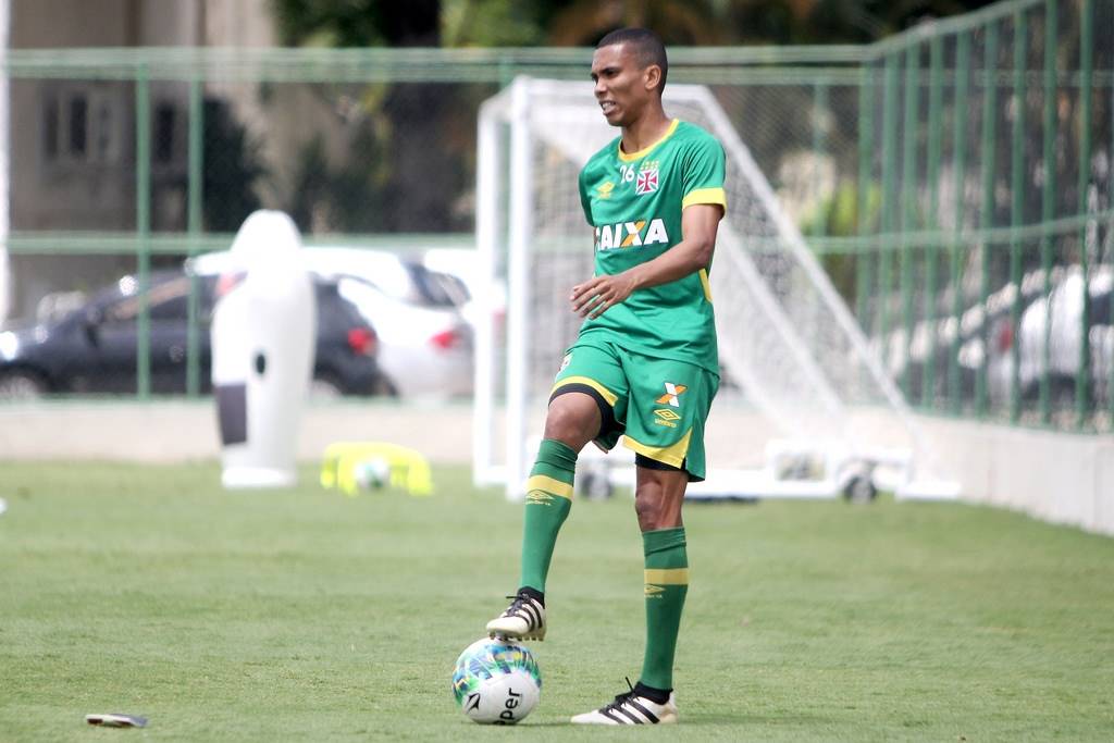 Madson exaltou a semana livre para treinar (Foto: Paulo Fernandes/Vasco.com.br)