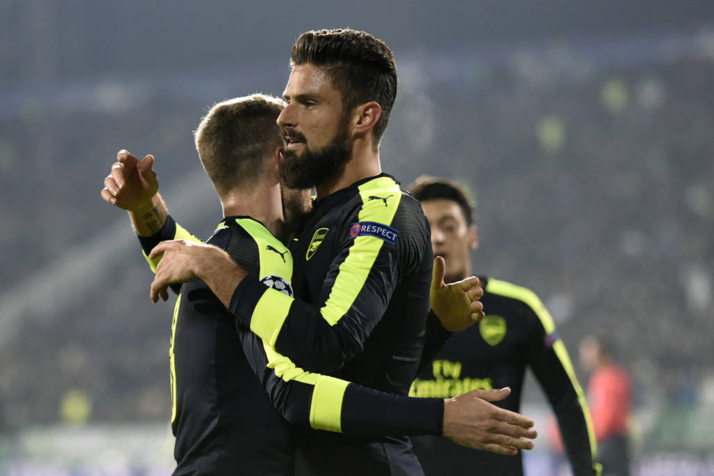 Arsenal venceu de virada (Foto: Dimitar Dilkoff/AFP) 
