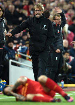Ings se lesionou em partida contra o Tottenham (Foto: AFP)