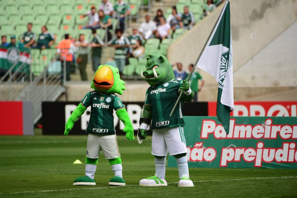 Mascote do Palmeiras, durante partida contra o Internacional-RS, valida pela trigesima quarta rodada do Campeonato Brasileiro de 2016, na capital paulista. 06/11/2016, Foto: Djalma Vassao/Gazeta Press