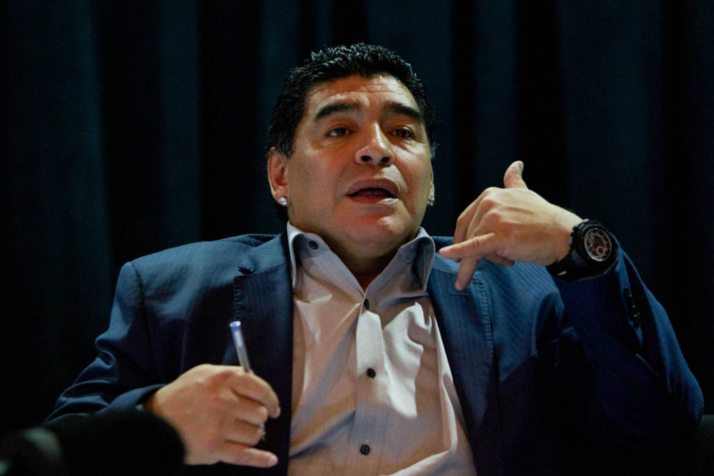 Diego Maradona, ex-jogador argentino, durante reunião no auditório do Parque São Jorge para discutir problemas na organização da Conmebol.