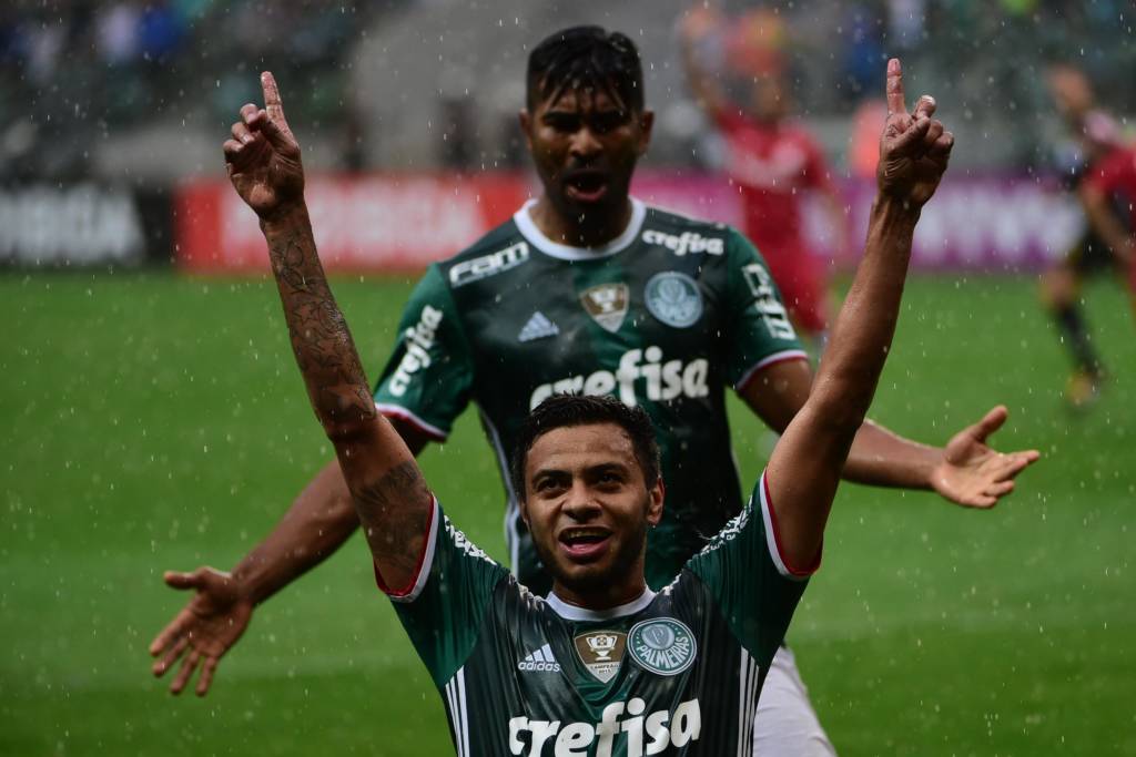 Cleiton Xavier, jogador do Palmeiras, durante partida contra o Internacional-RS, valida pela trigesima quarta rodada do Campeonato Brasileiro de 2016, na capital paulista. 06/11/2016, Foto: Djalma Vassao/Gazeta Press
