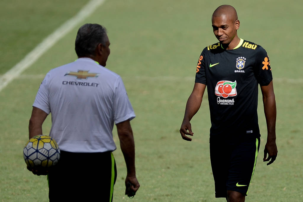 Fernandinho é um dos remanescentes do 7 a 1 que será titular contra a Argentina (Foto: Pedro Martins-MoWA Press)