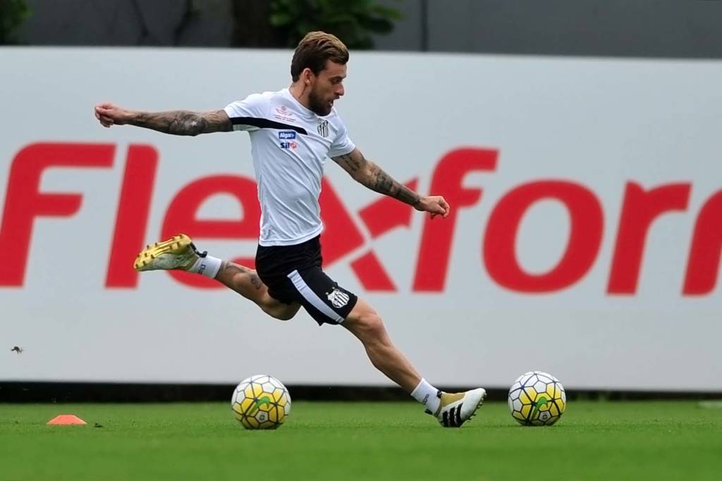 Lucas Lima (foto) treinou no CT e deve pegar o Vitória, assim como Copete e Thiago Maia (Foto: Ivan Storti/ Santos FC)