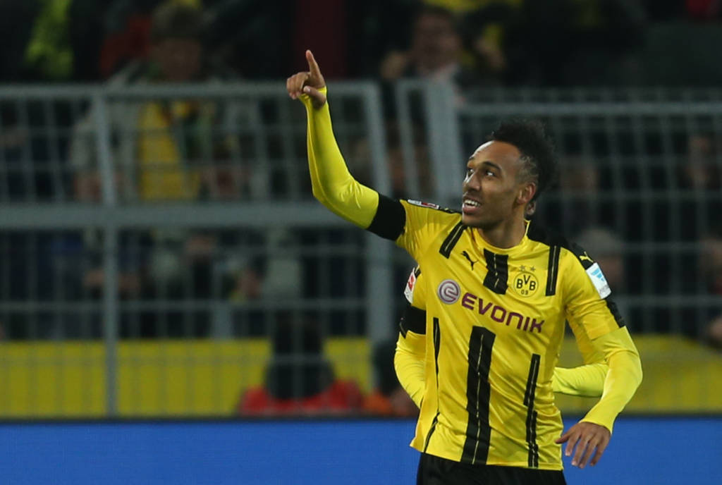 Aubameyang foi o autor do gol da vitória do Borussia (Foto: Ina Fassbender/dpa/AFP) 