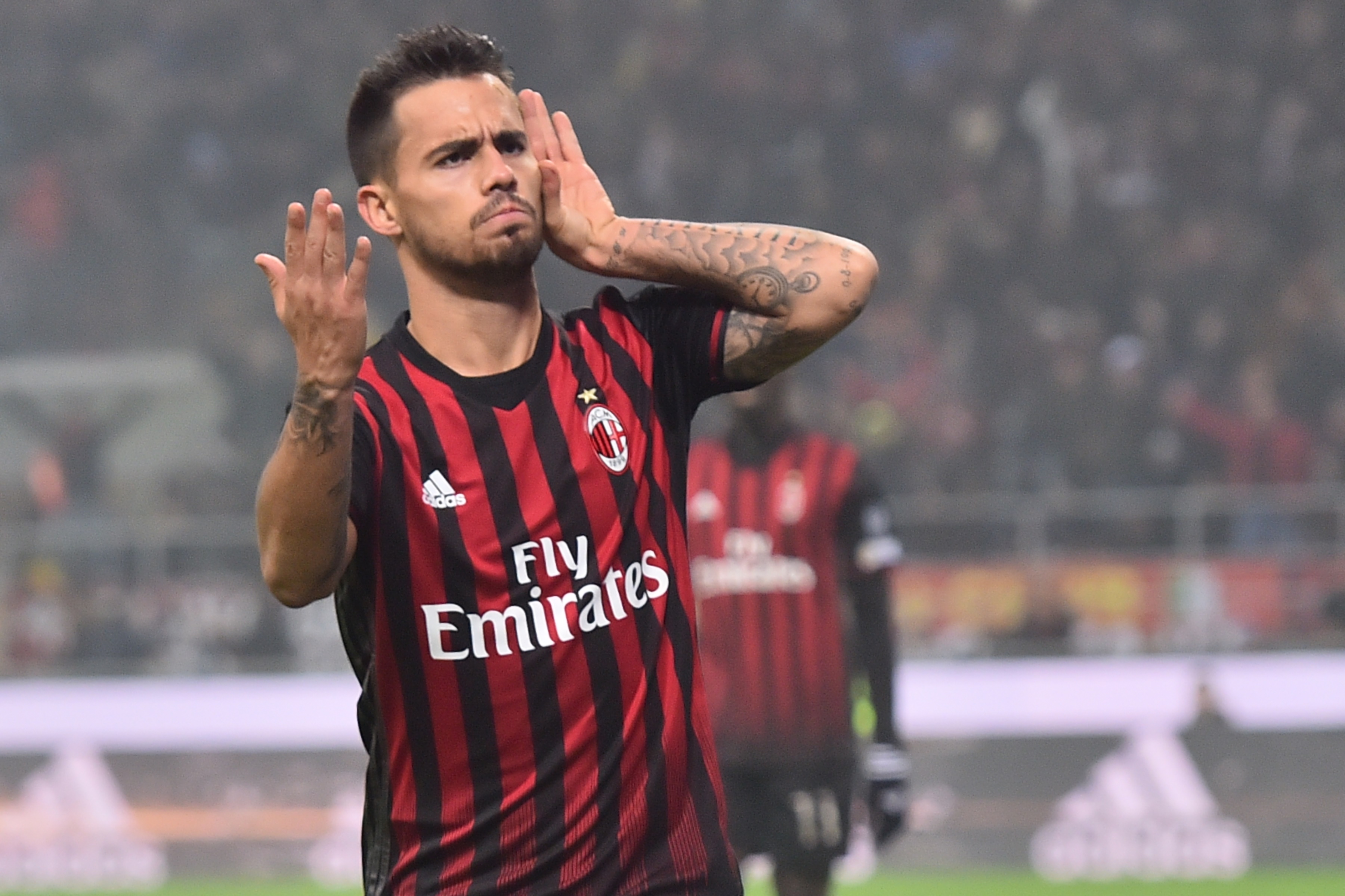 Suso marca dois no clássico e dá vice-liderança aos rossonieri (Foto: Giuseppe Cacace/ AFP) 