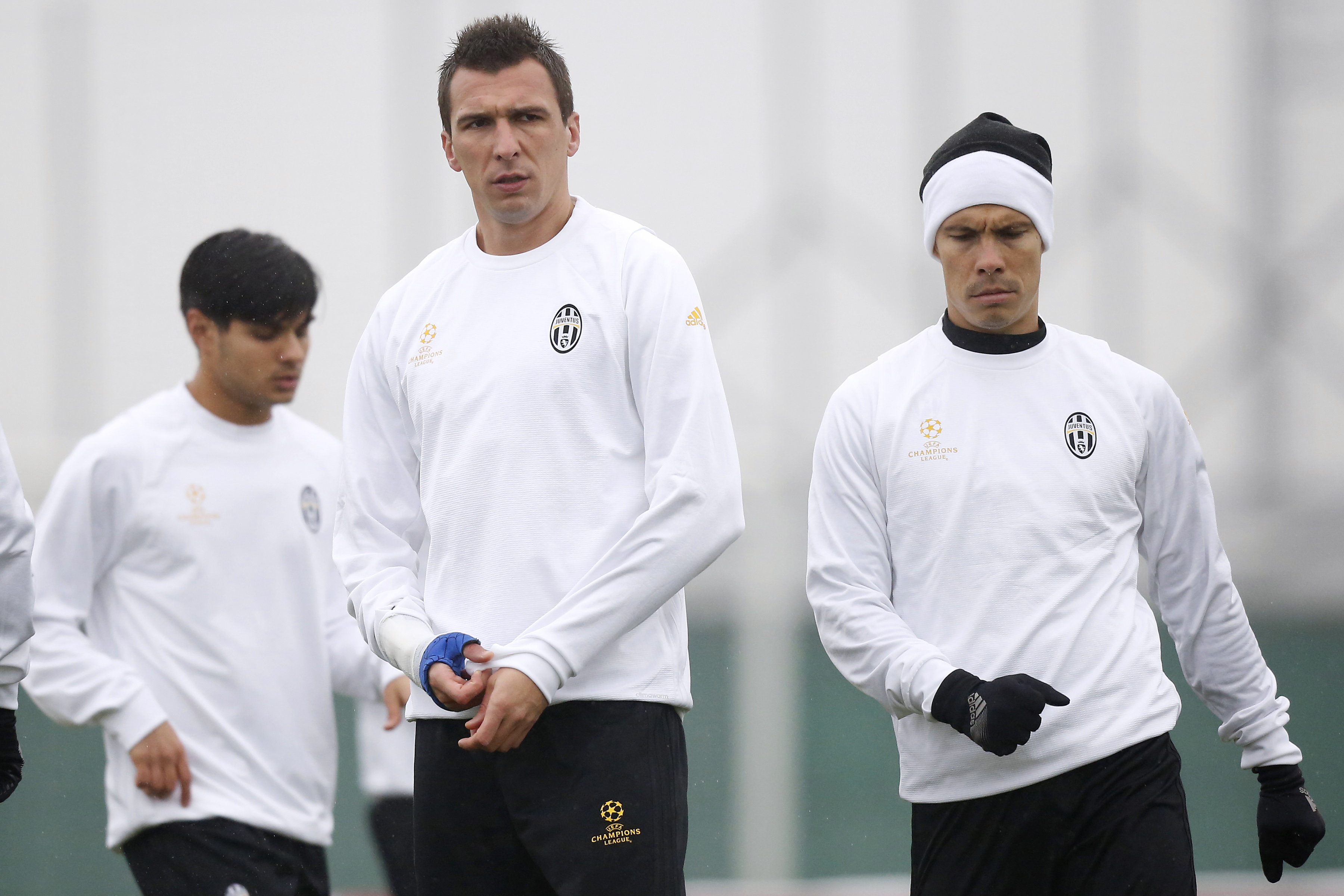 Juventus precisa da vitória para se garantir na próxima fase (Foto: Marco Bertorello/AFP)