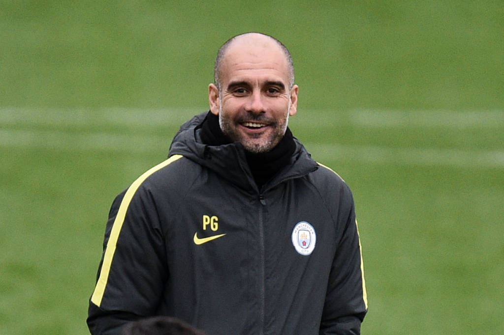 Guardiola pediu atenção contra o Monchengladbach (Foto: Oli Scarff/AFP) 