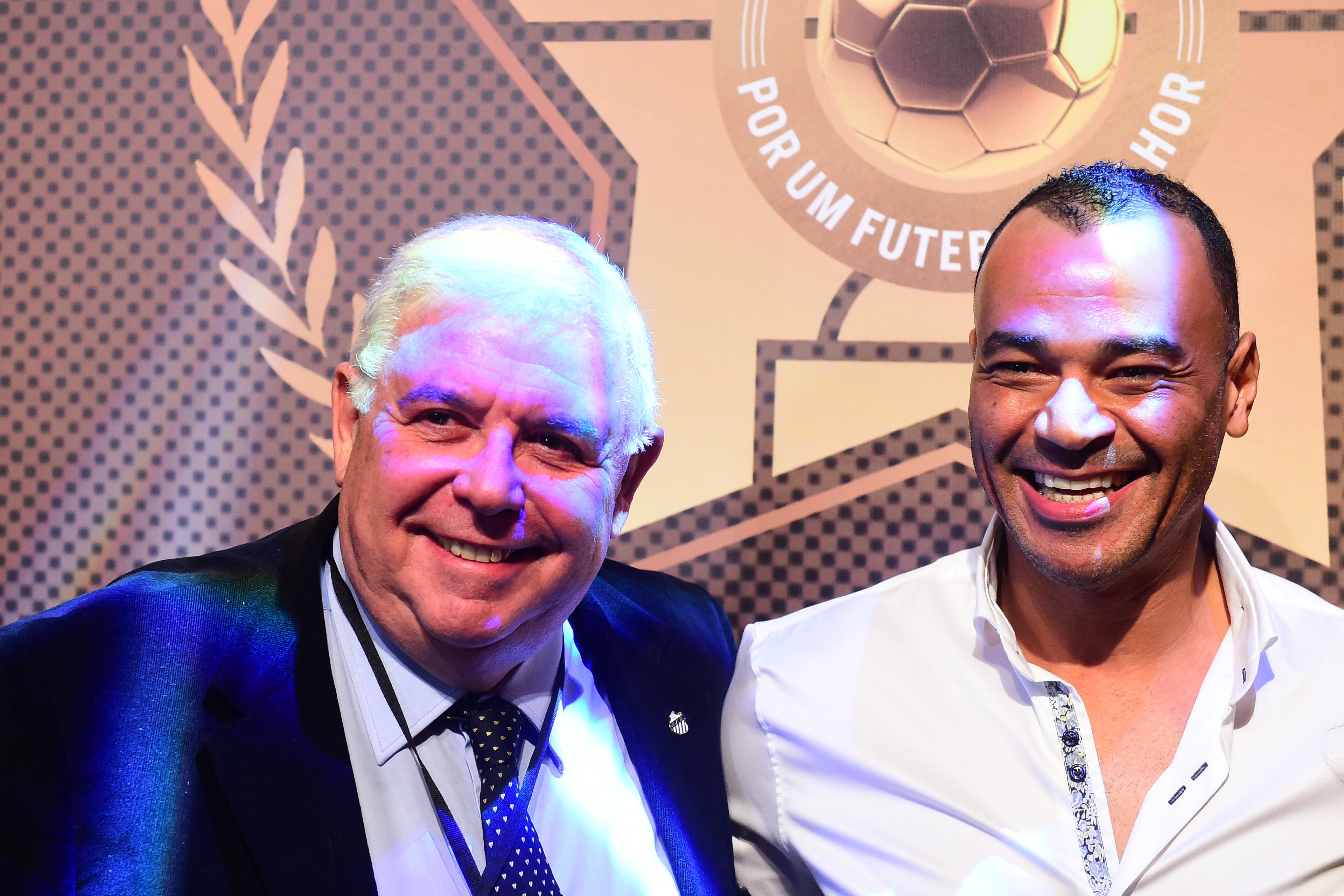 Conforti e Cafu participaram de lançamento do prêmio Gestão de Campeão (Foto: Sergio Barzaghi/Gazeta Press)