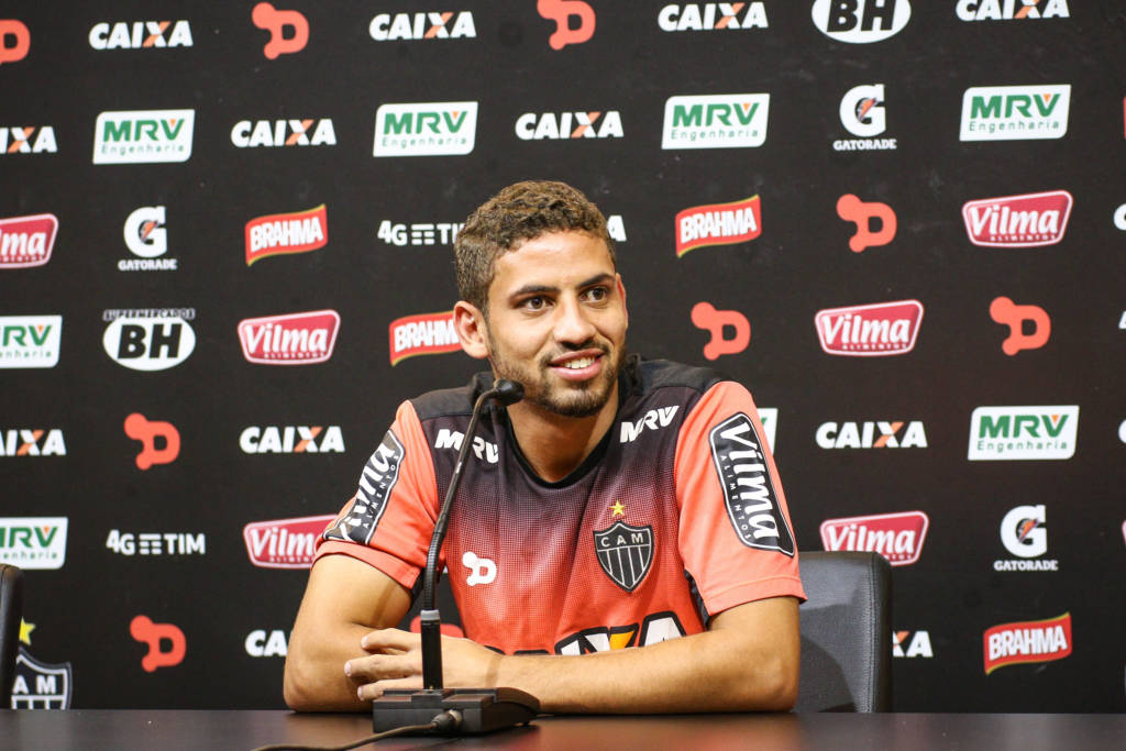 Gabriel vê chances iguais para Galo e Grêmio (Foto: Bruno Cantini/Atlético-MG)