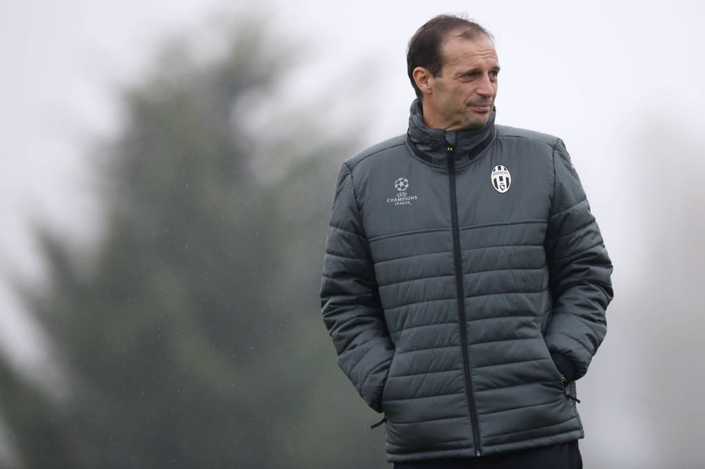 Massimiliano Allegri pediu atenção à força do Genoa dentro de casa, mas quer vitória para manter vantagem na tabela (Foto: Marco Bertorello/AFP)