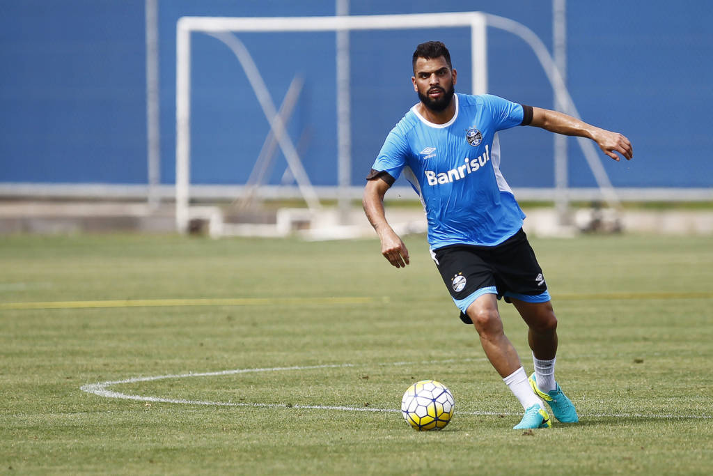 Maicon falou sobre a família criada no elenco do Grêmio (Foto: Lucas Uebel/Grêmio)