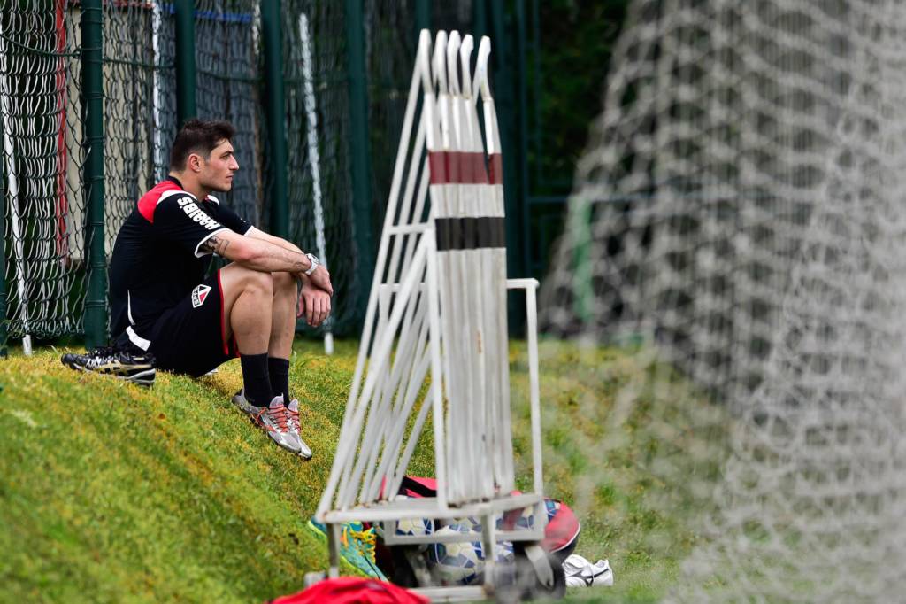 Denis foi reserva de Rogério Ceni por sete anos e logo em seu primeiro ano como titular já perdeu a vaga no gol (Foto: Fernando Dantas/Gazeta Press)