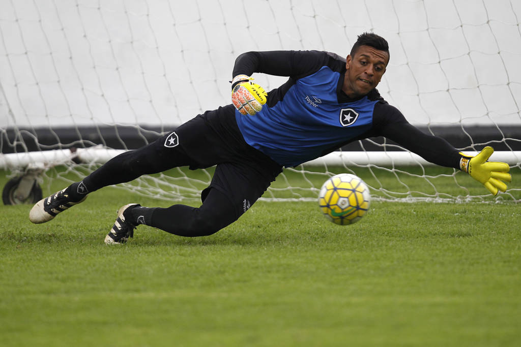 Sidão tinha tudo acertado com o Botafogo quando surgiu a chance de ir para o São Paulo (Foto: Vítor Silva/SSPress/BFR)