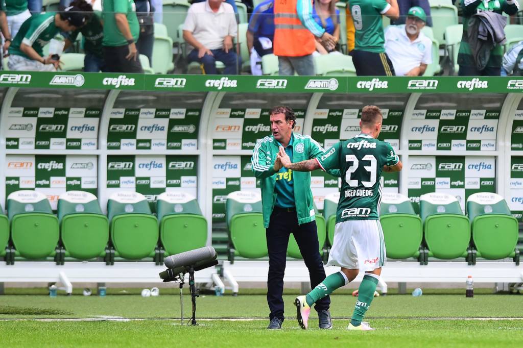 Cuca ainda não tem permanência garantida (Foto: Sergio Barzaghi/Gazeta Press)