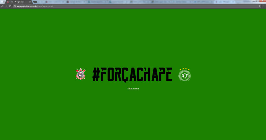 O Corinthians surpreendeu ao deixar a capa de seu site verde pela primeira vez (Foto: Reprodução)
