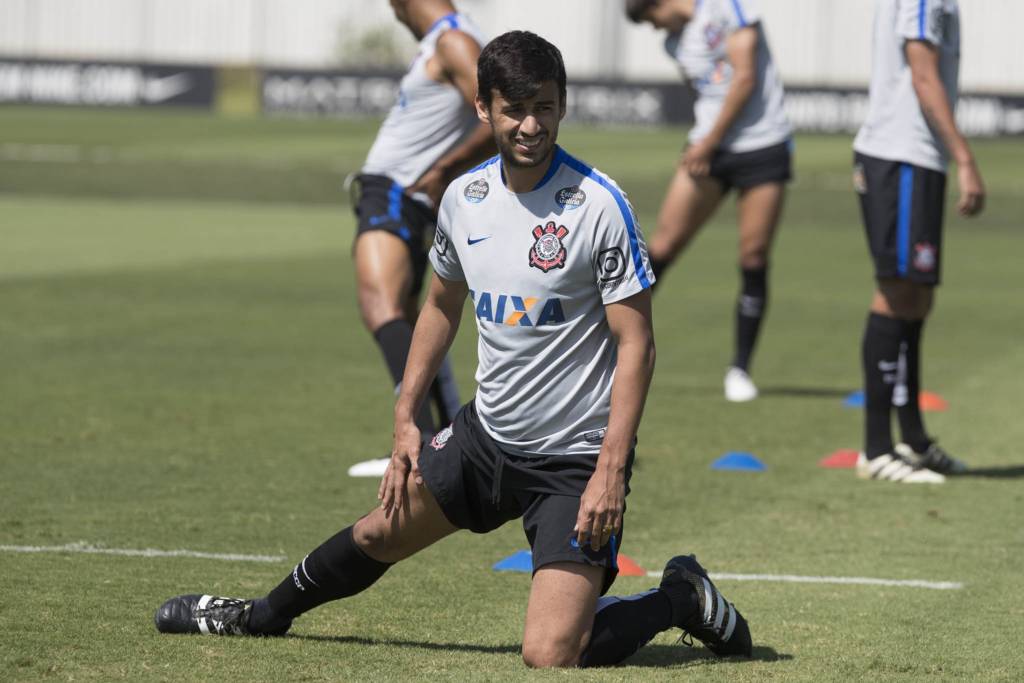 Camacho encerrará o ano como titular do meio-campo do Corinthians (foto: Daniel Augusto Jr./Ag. Corinthians)