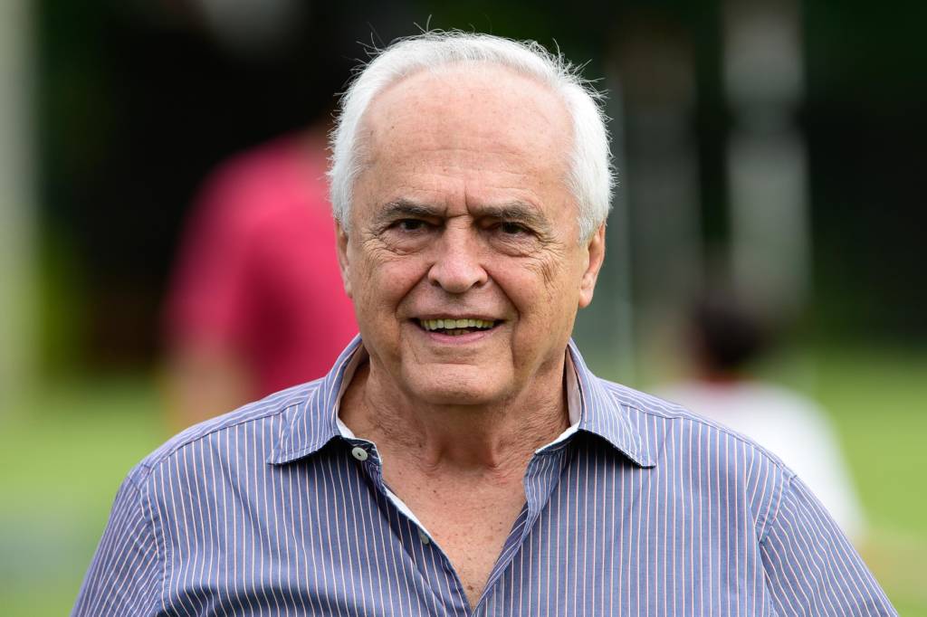 Leco prometeu reforços para o perfeccionista Rogério Ceni (Foto: Fernando Dantas/ Gazeta Press)