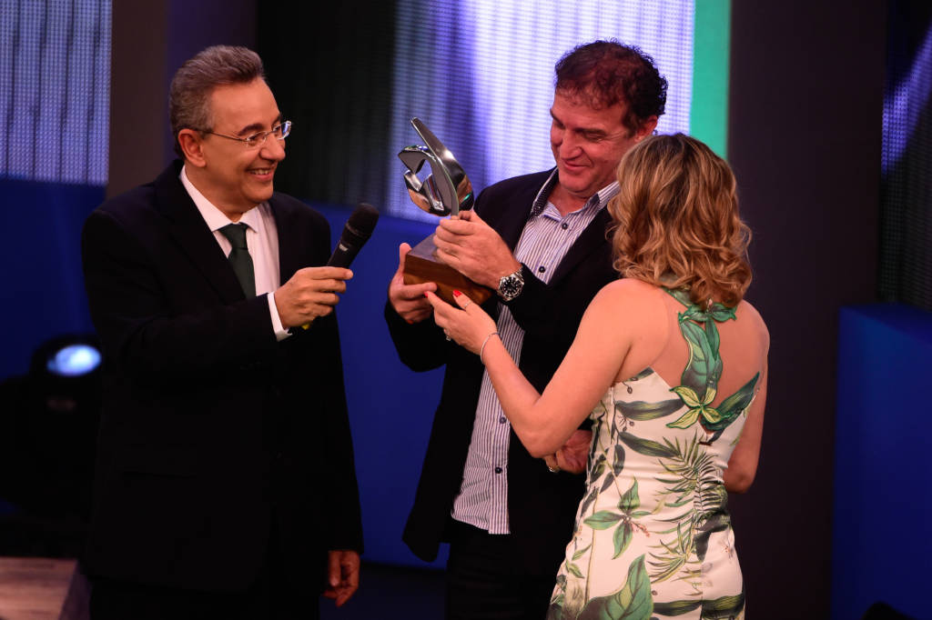 Após cumprir promessa de título, Cuca foi eleito o melhor técnico do Brasileirão (Foto: Fernando Dantas/Gazeta Press)
