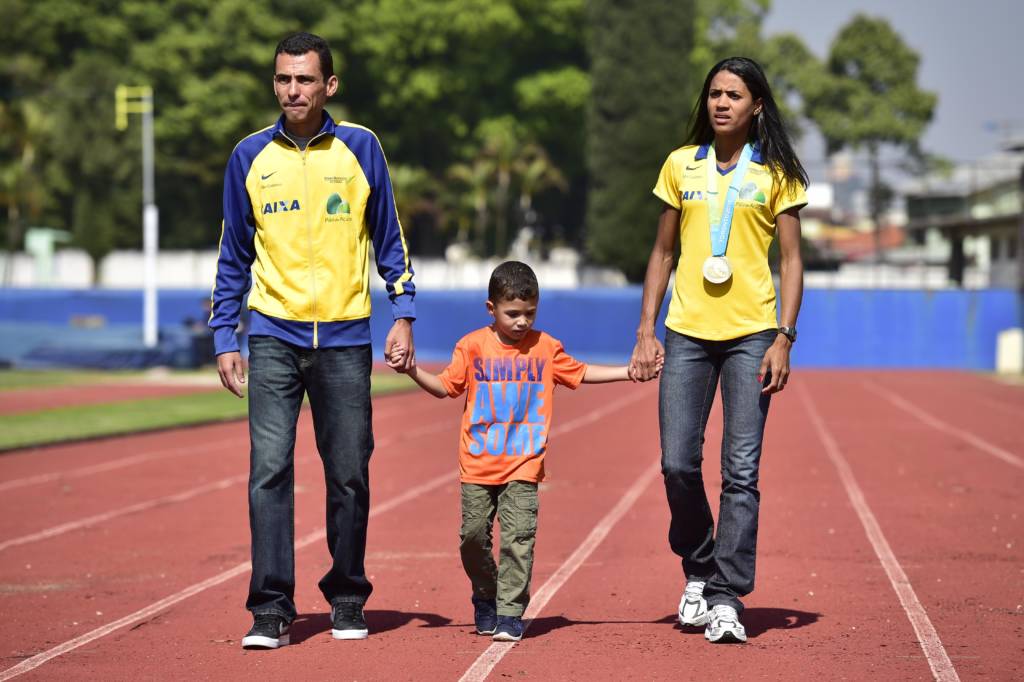 Miguel, o filho de Marílson e Juliana, deverá correr a São Silvestrinha em 2017 (foto: Fernando Dantas/Gazeta Press)