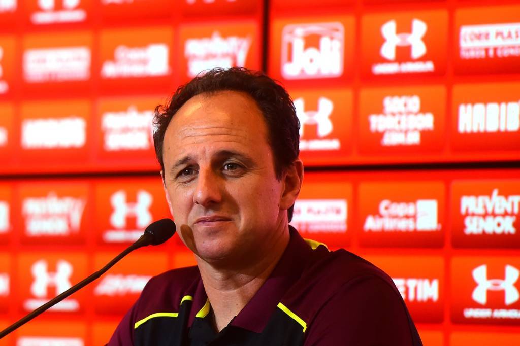 Rogério Ceni inicia seu trabalho com os jogadores nesta semana (Foto: Sérgio Barzaghi/Gazeta Press)