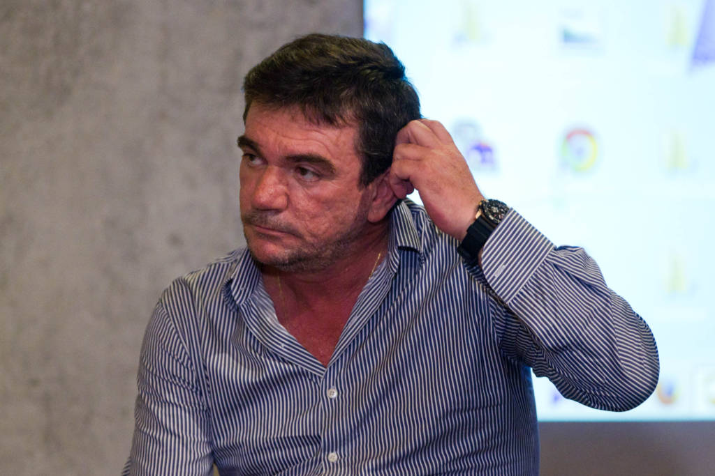 20131202 - 094114 - 20131202 - 094114 - GAZETAPRESS - www.gazetapress.com.br - Andres Sanches, durante Simposio FENAPAF 2013, Auditorio do Museu do Futebol - Pacaembu, Sao Paulo SP, 02/12/2013, Foto: Fernando Dantas/Gazeta Press -