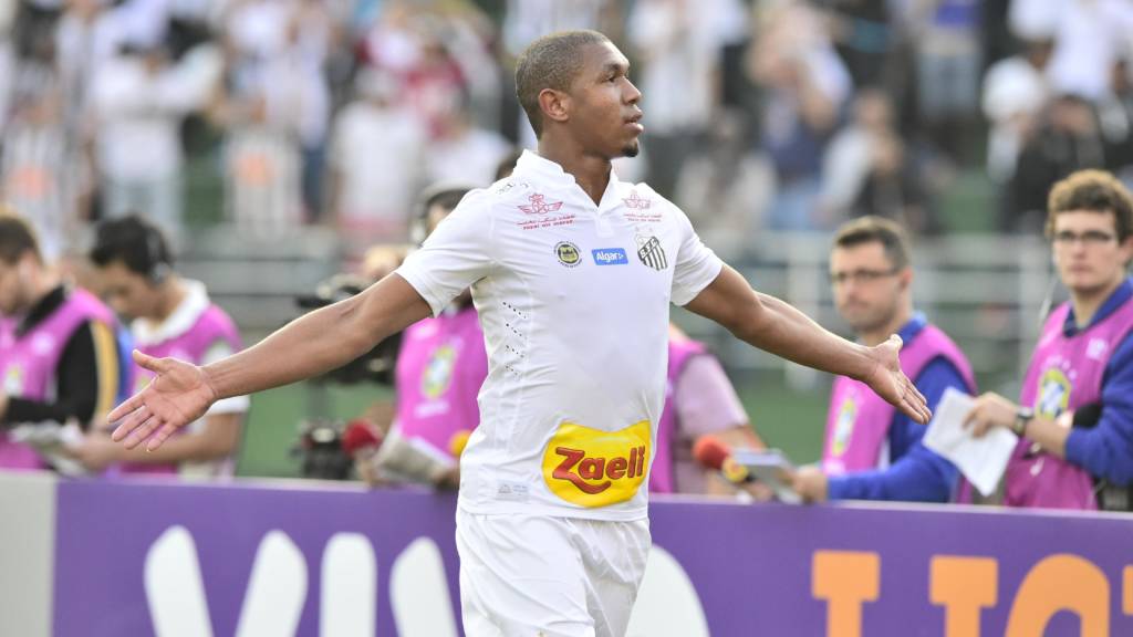 Santos quer emprestar Rodrigão, mas encontra resistência de Dorival (Foto: Fernando Dantas/Gazeta Press)