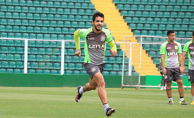 Éverton Santos assinou com o Santa até o fim de 2017 (Foto: Luiz Henrique/Figueirense)